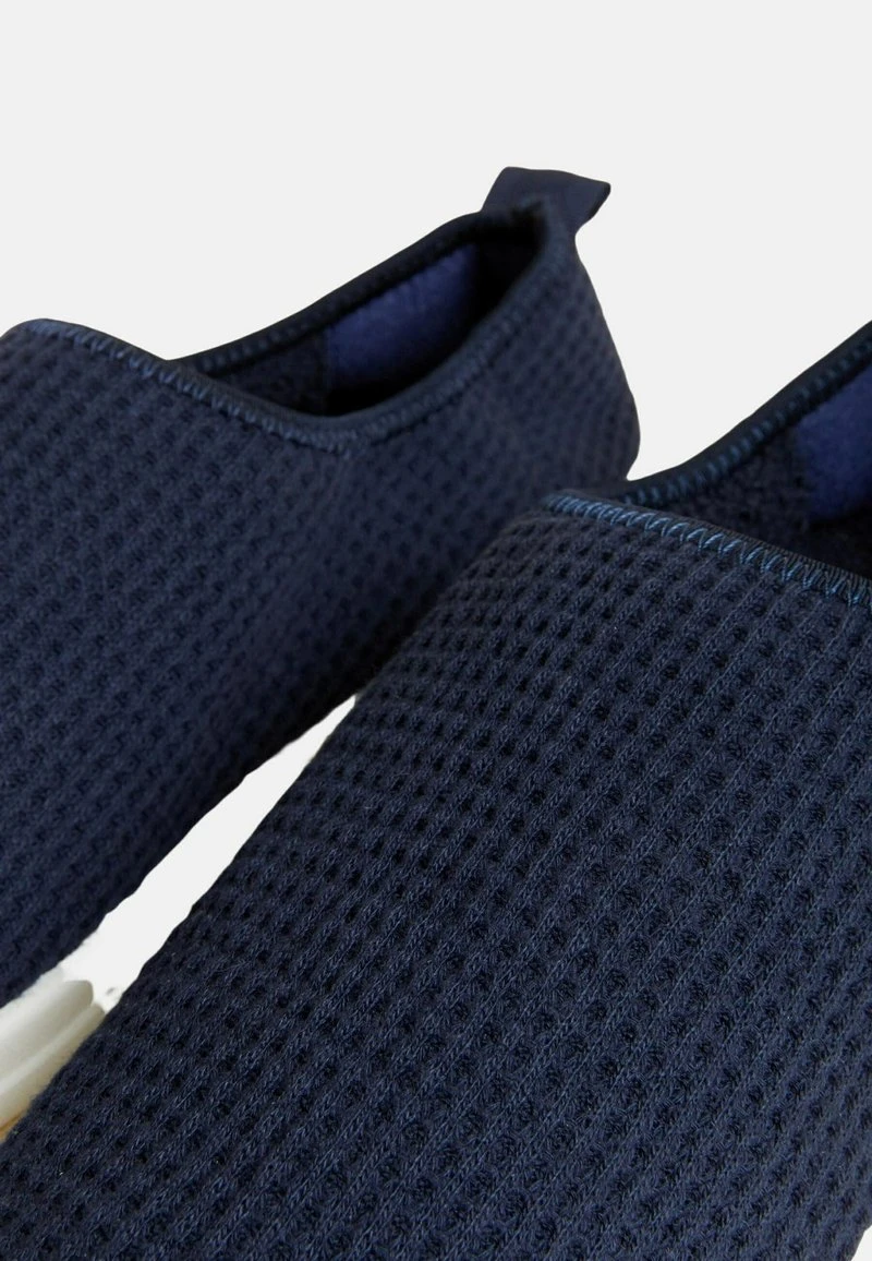 Marks & Spencer WAFFLE MULE - Hausschuh - Navy – Bild 3